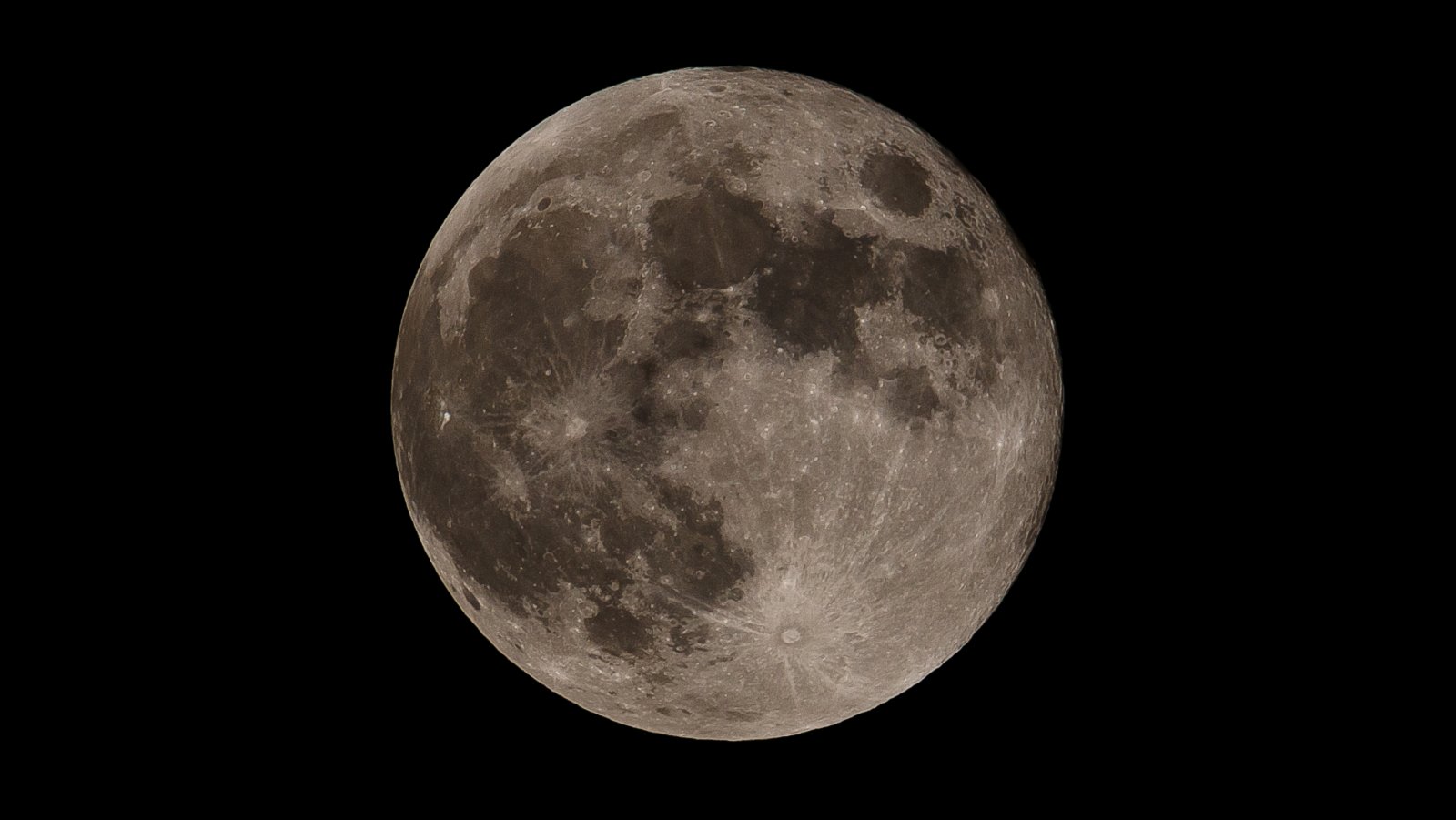 6_5_2020_strawberry moon.jpg