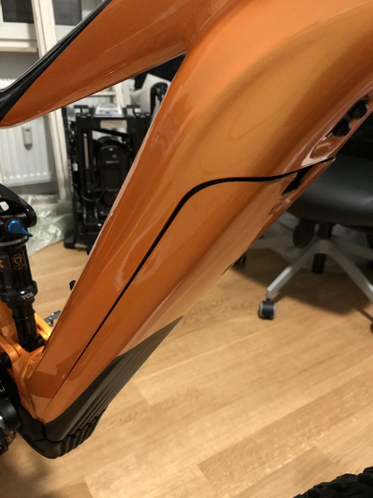 Battery Gap Prior to Adjustment.JPG