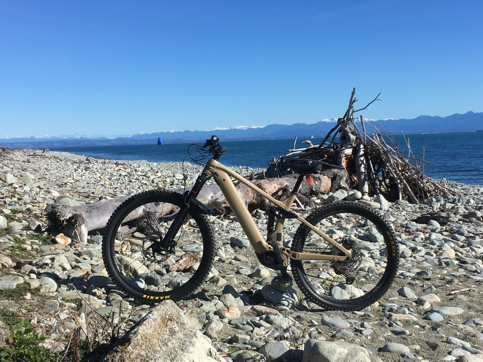 bike boulderbank.jpg