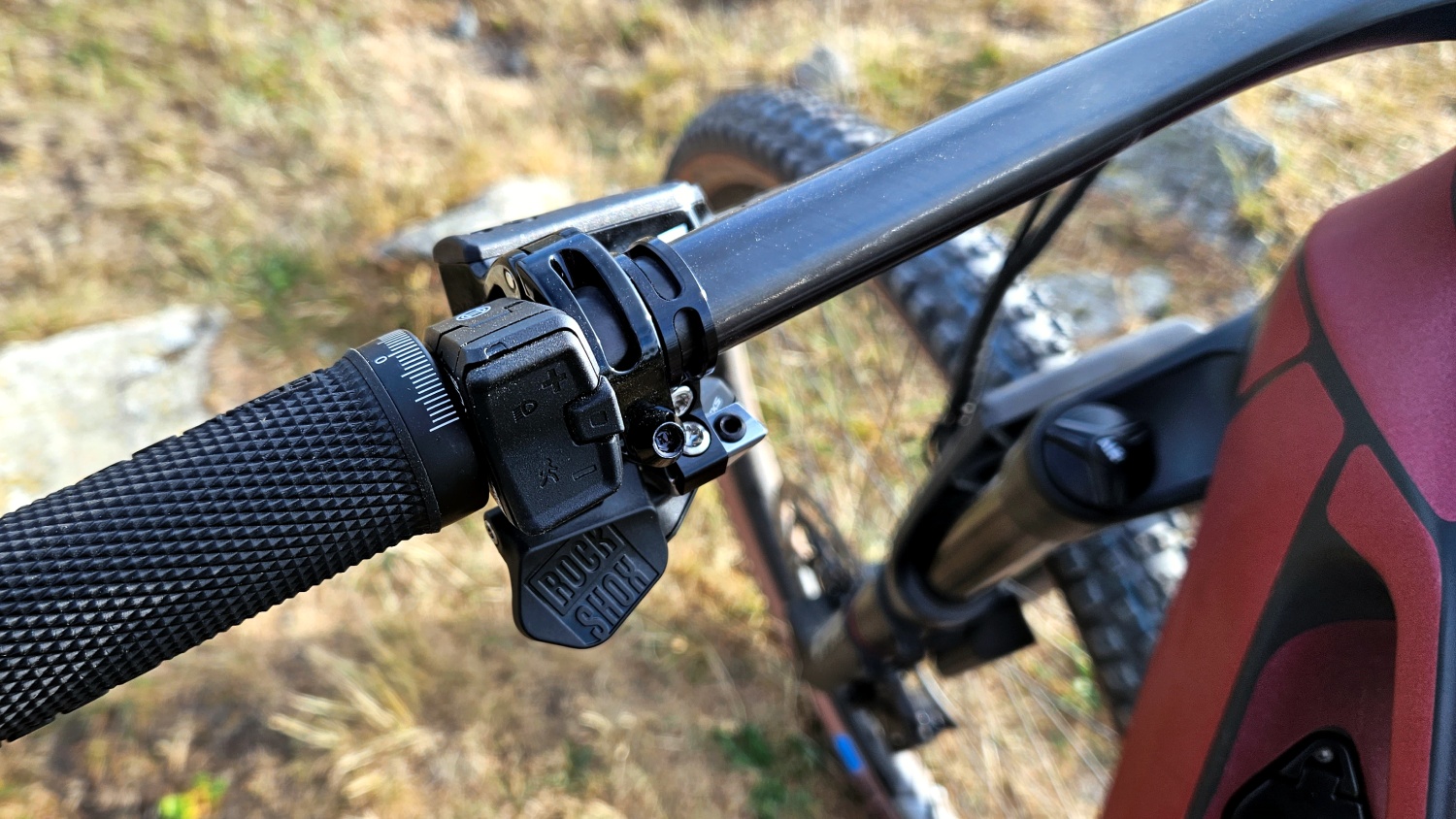 On this particular bike, the handlebar remote was a bit too close to the dropper, making me accidentally drop motor assistance.