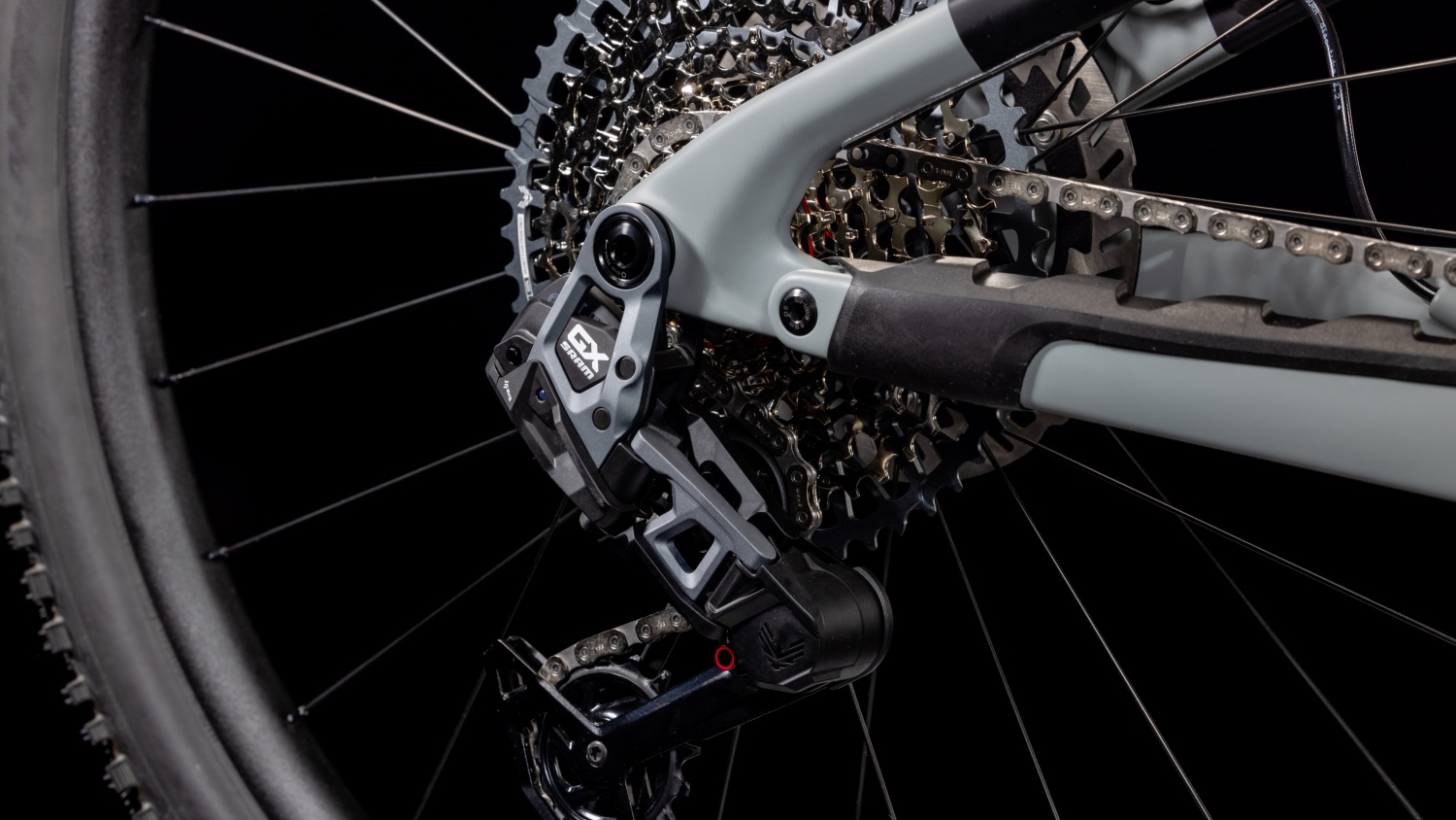 Two of the models come with SRAM AXS Transmission wireless shifting.