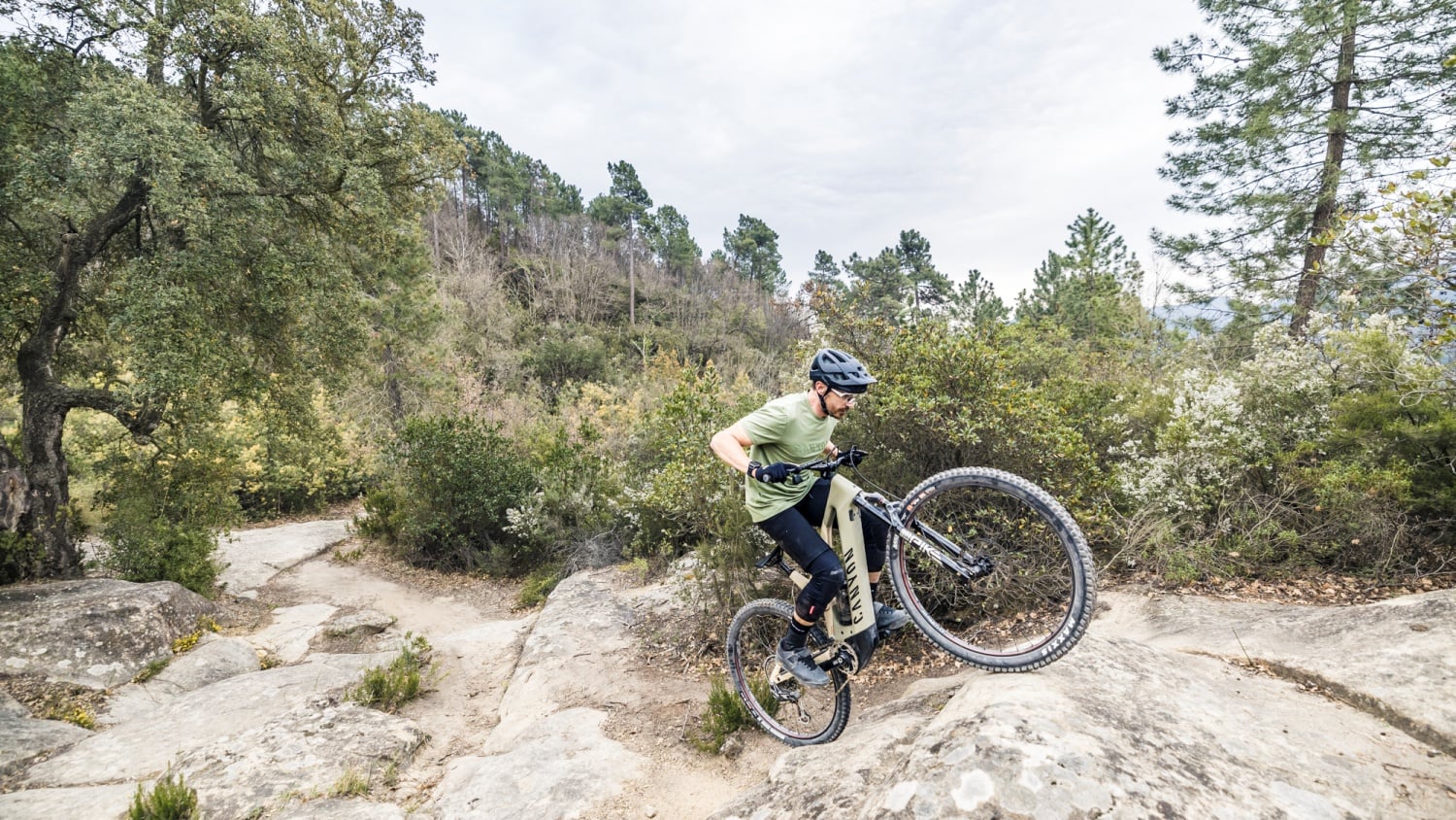 2023 Canyon Spectral:ON CF