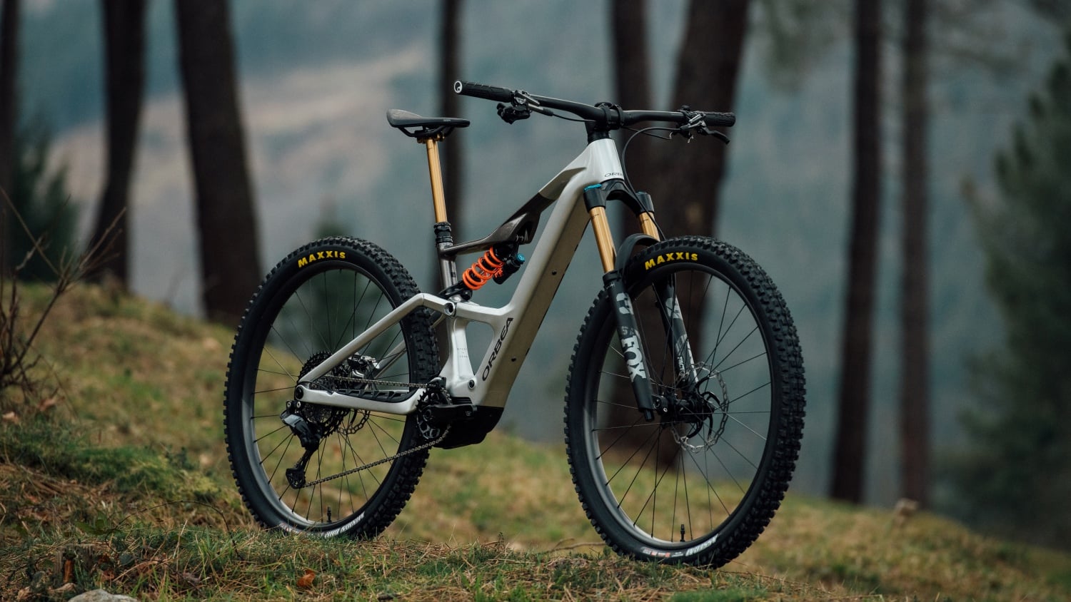 The 2025 Orbea Rise LT M-Team