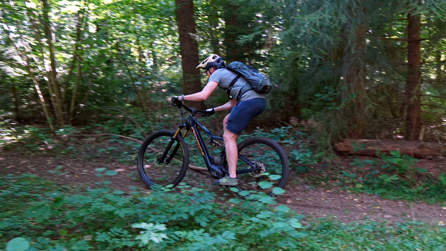 Riding the 2022 Orbea Rise M10 with the EP8-RS motor.