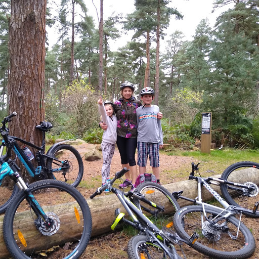 Chelsey and kids  Thetford.JPG