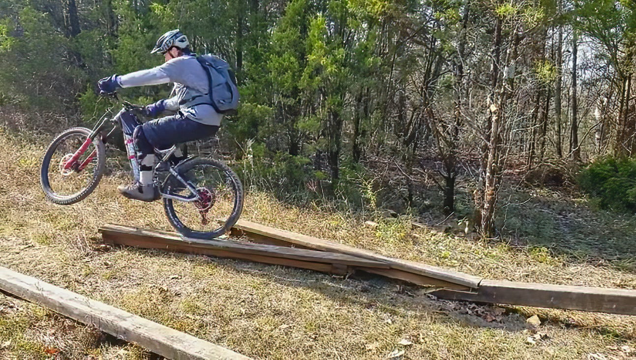 commencal-LUM.jpg