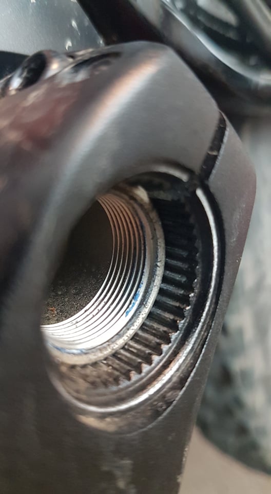 crank arm bolt 2.jpeg