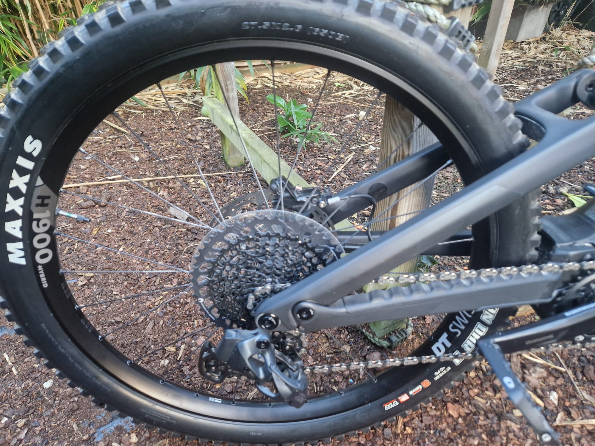 drive side groupset.jpg