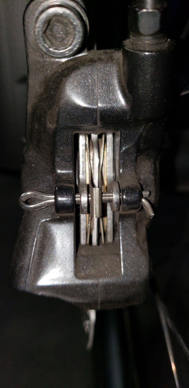 Front brake pads3.jpg
