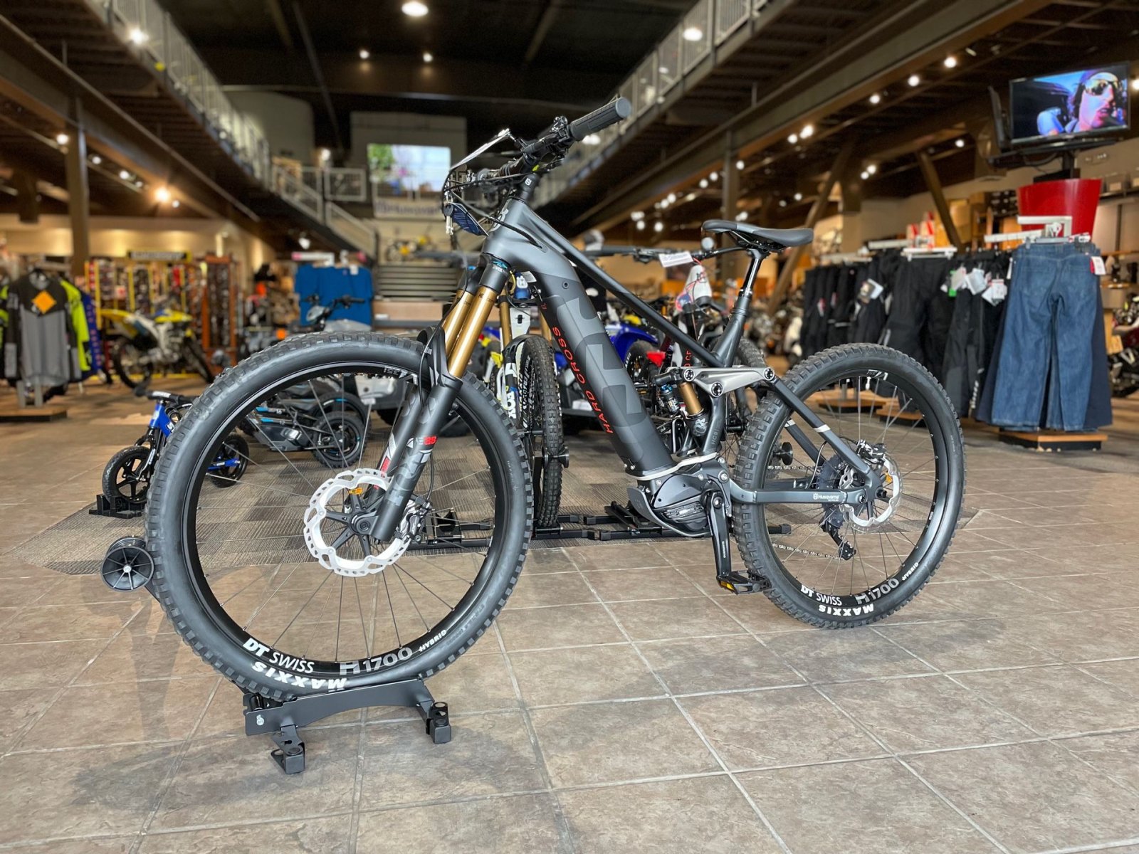 husqvarna hc9-2.jpeg