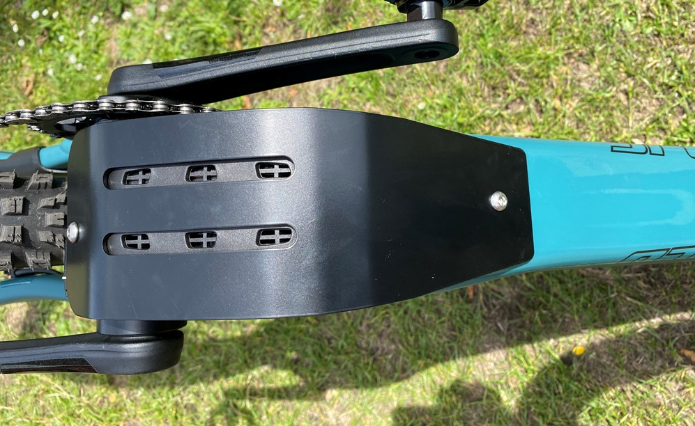 Levo SL Black Motor Guard 2.png