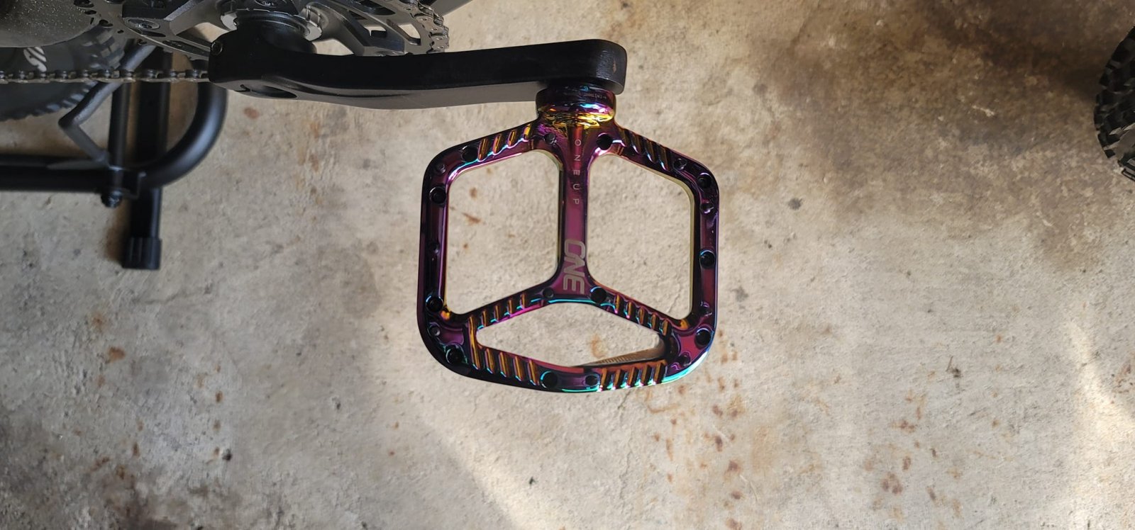 OneUp OIlSlick Pedals2.jpg