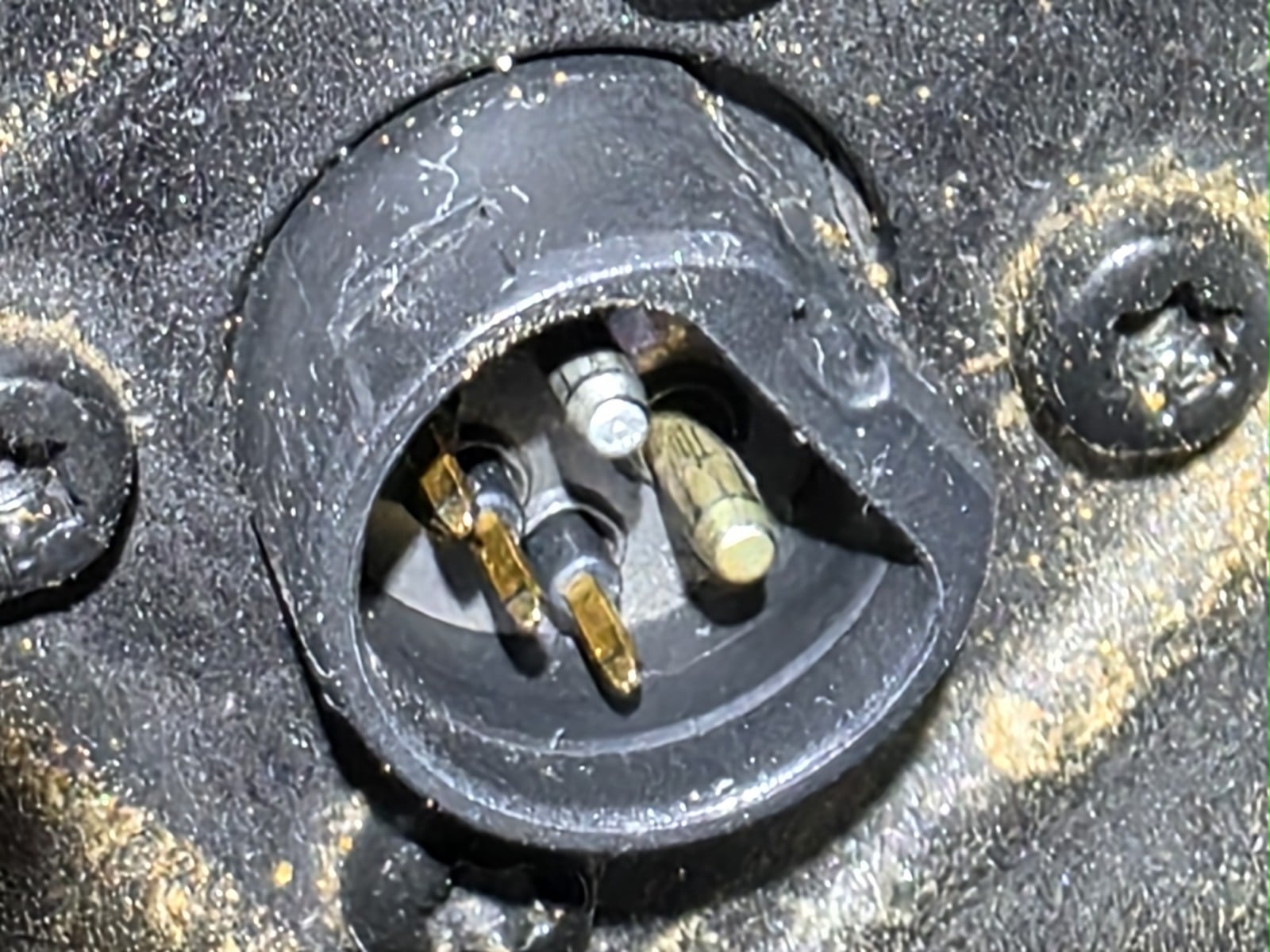 pin_dirty_again.jpg