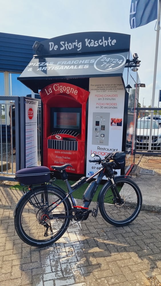 Pizza machine 2 .jpg