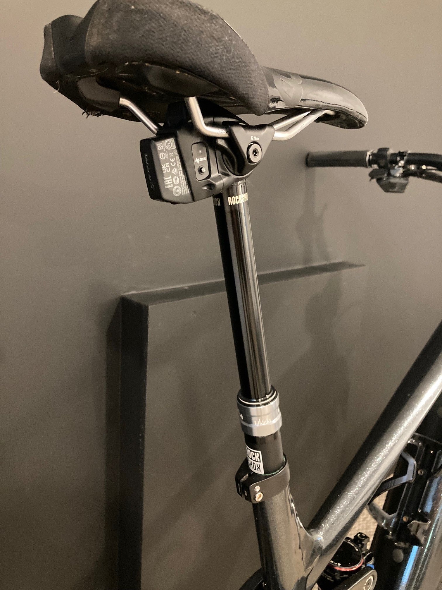 R1.jpg
