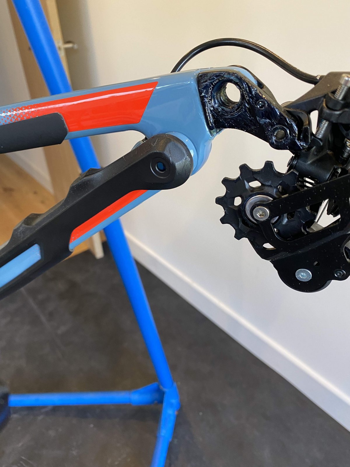 Right Chain Stay.jpg