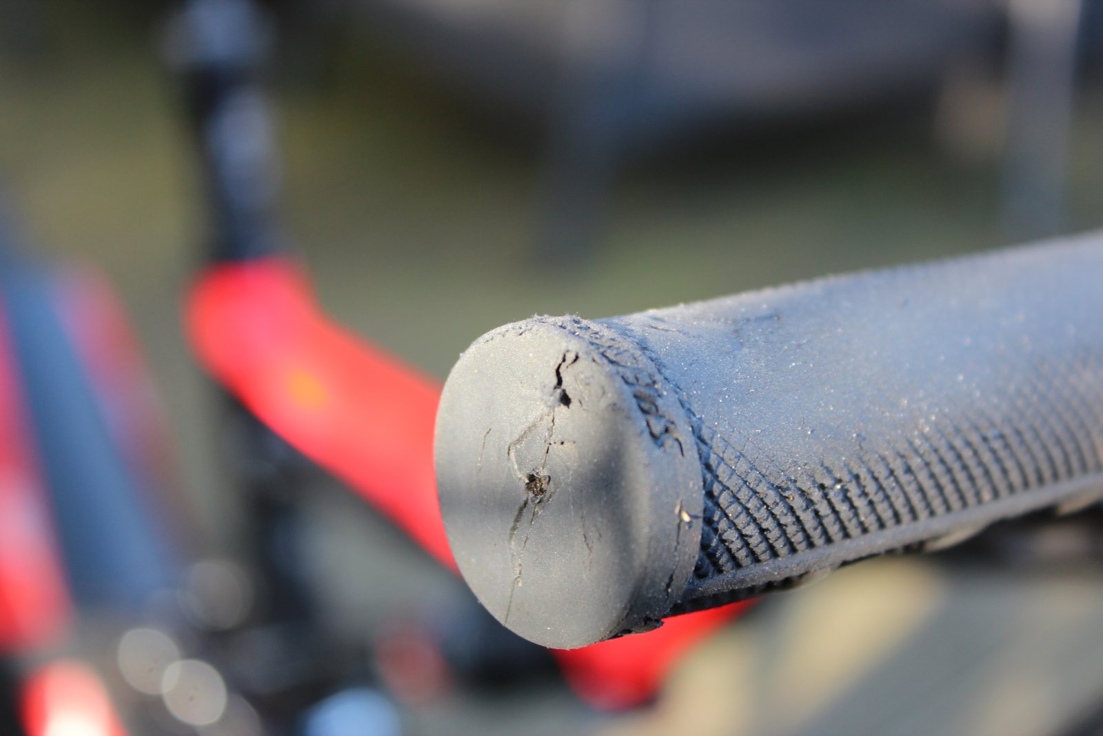 RIGHT GRIP.JPG