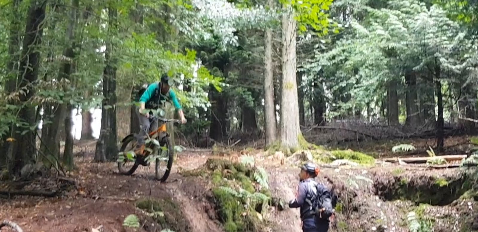 Screenshot_20190928-203144_Video Player.jpg