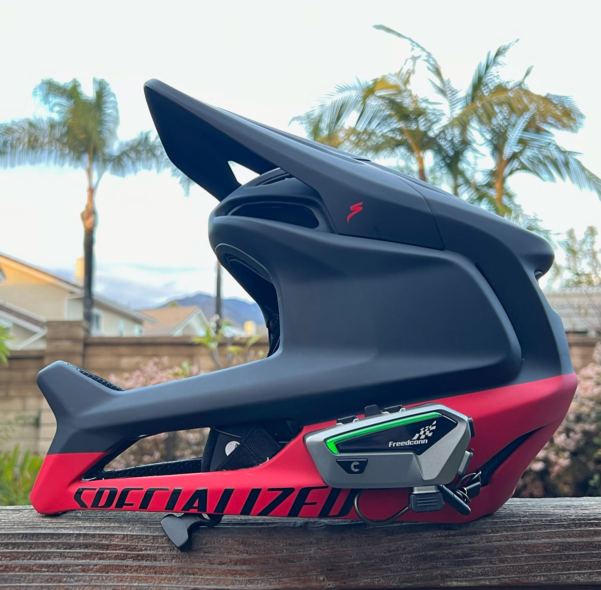 Specialized-Gambit-full-face-MTB-helmet.jpg