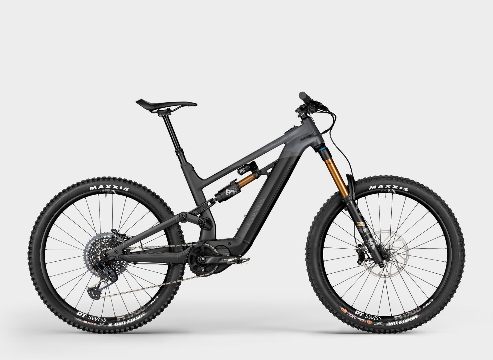 torque-on-9_2701_bk-wh_P5.jpg