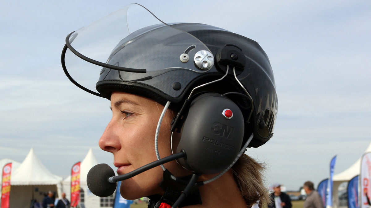 World-champion-Marie-Mateos-wearing-Solar-X-with-3M-X5-ear-defenders-1200x675.jpg