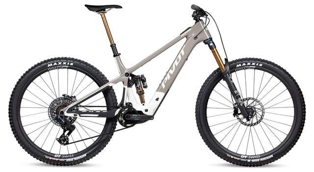 Pivot Shuttle AM