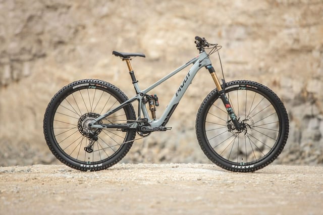 Pivot Shuttle SL