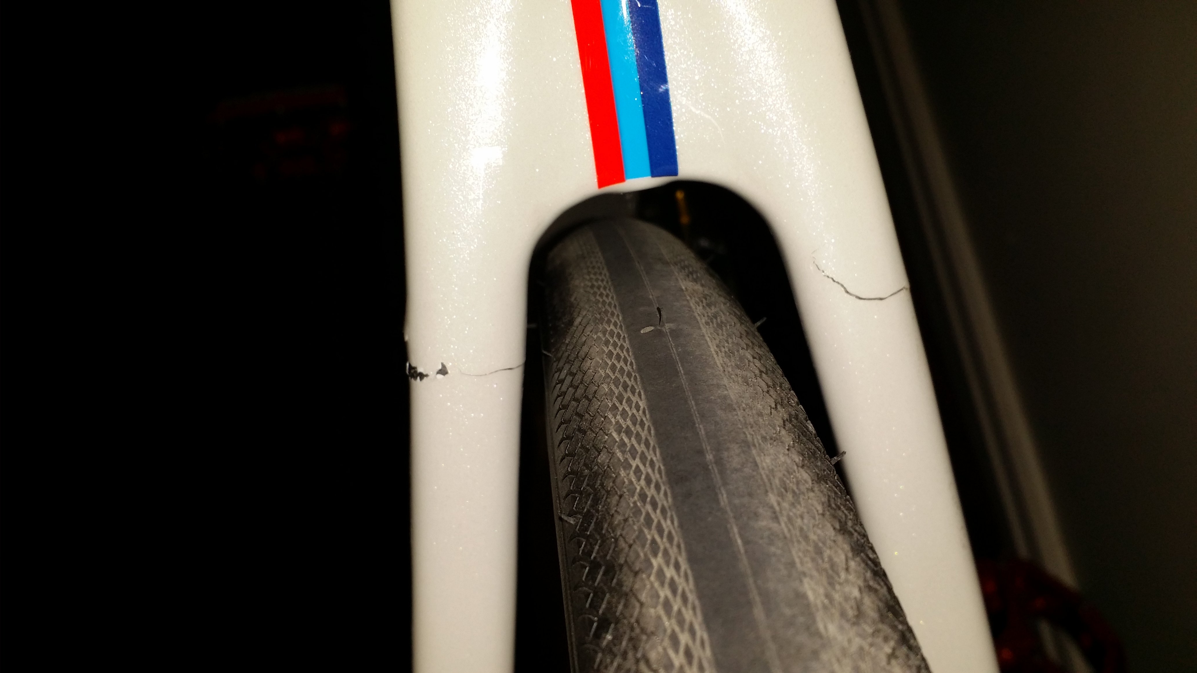 Cracked left and right seatstays 2016-7-15.jpg Cracked left and right seatstays 2016-7-15.jpg