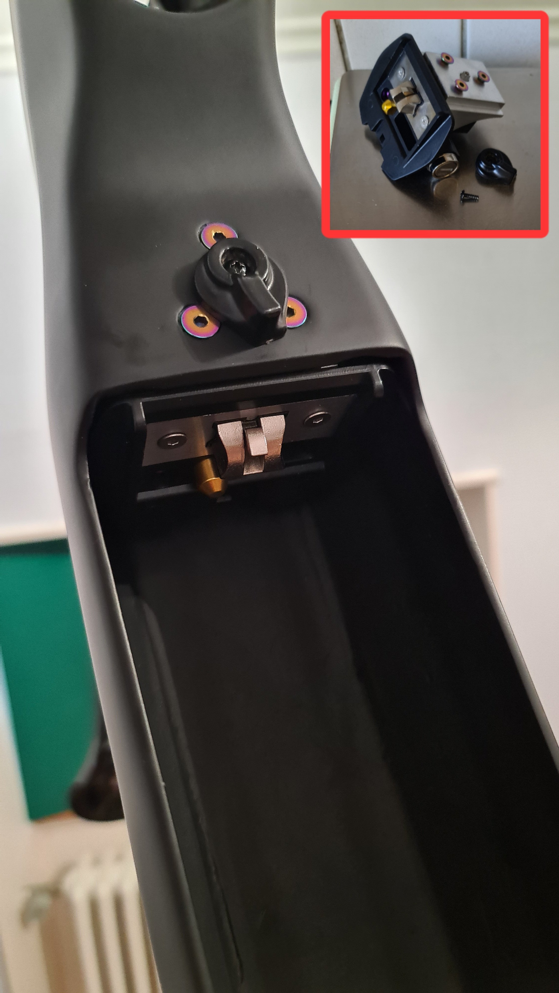 Mount Battery 2.jpg Mount Battery 2.jpg