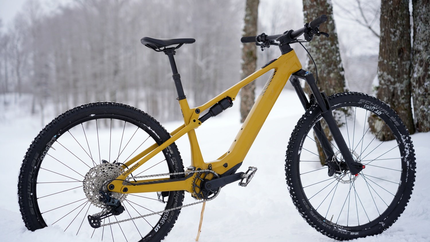 First ride on the superlight Superior iXF 9.7 - Bosch SX powered