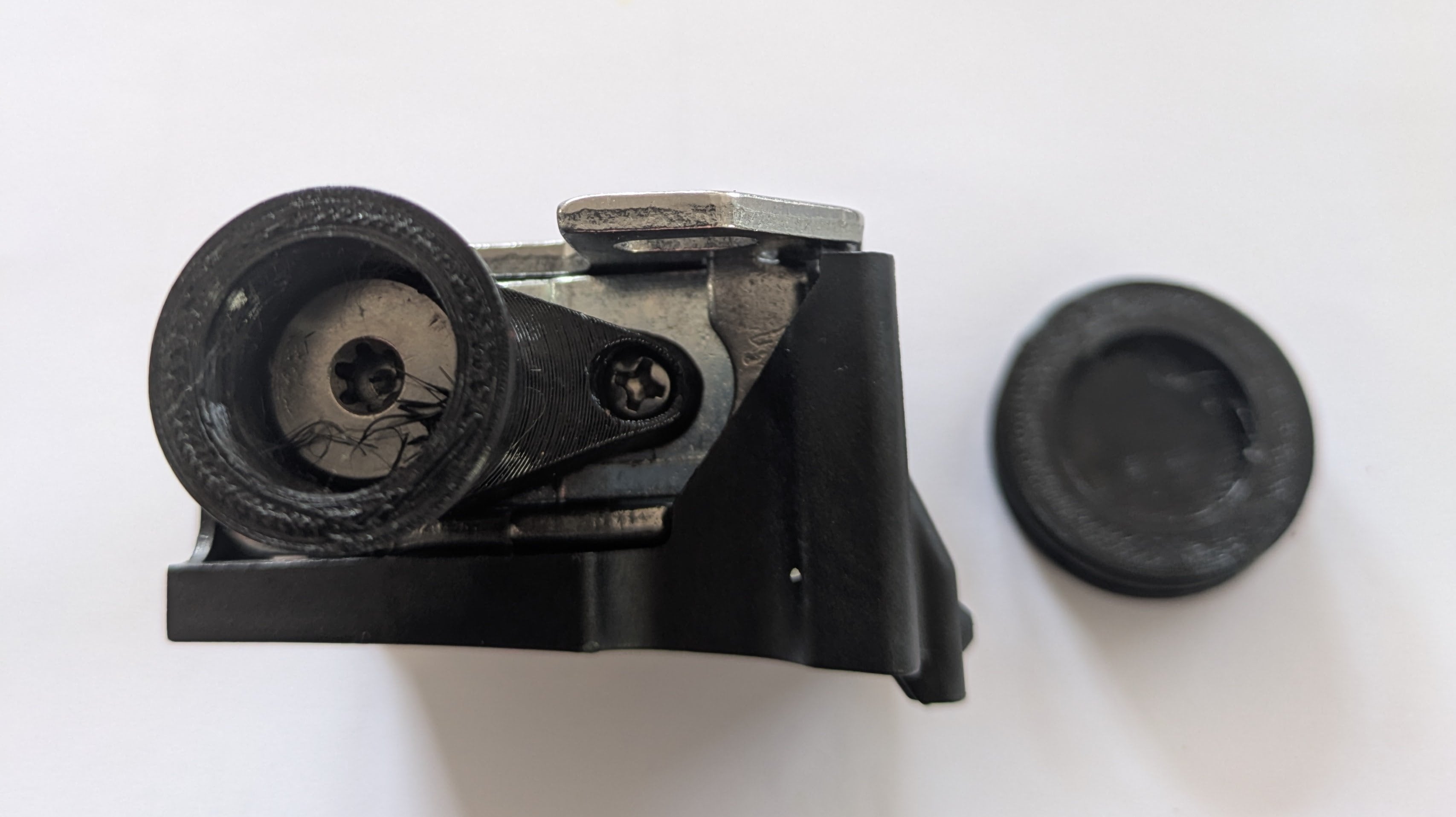 Lock Shroud and Grommet.jpg Lock Shroud and Grommet.jpg