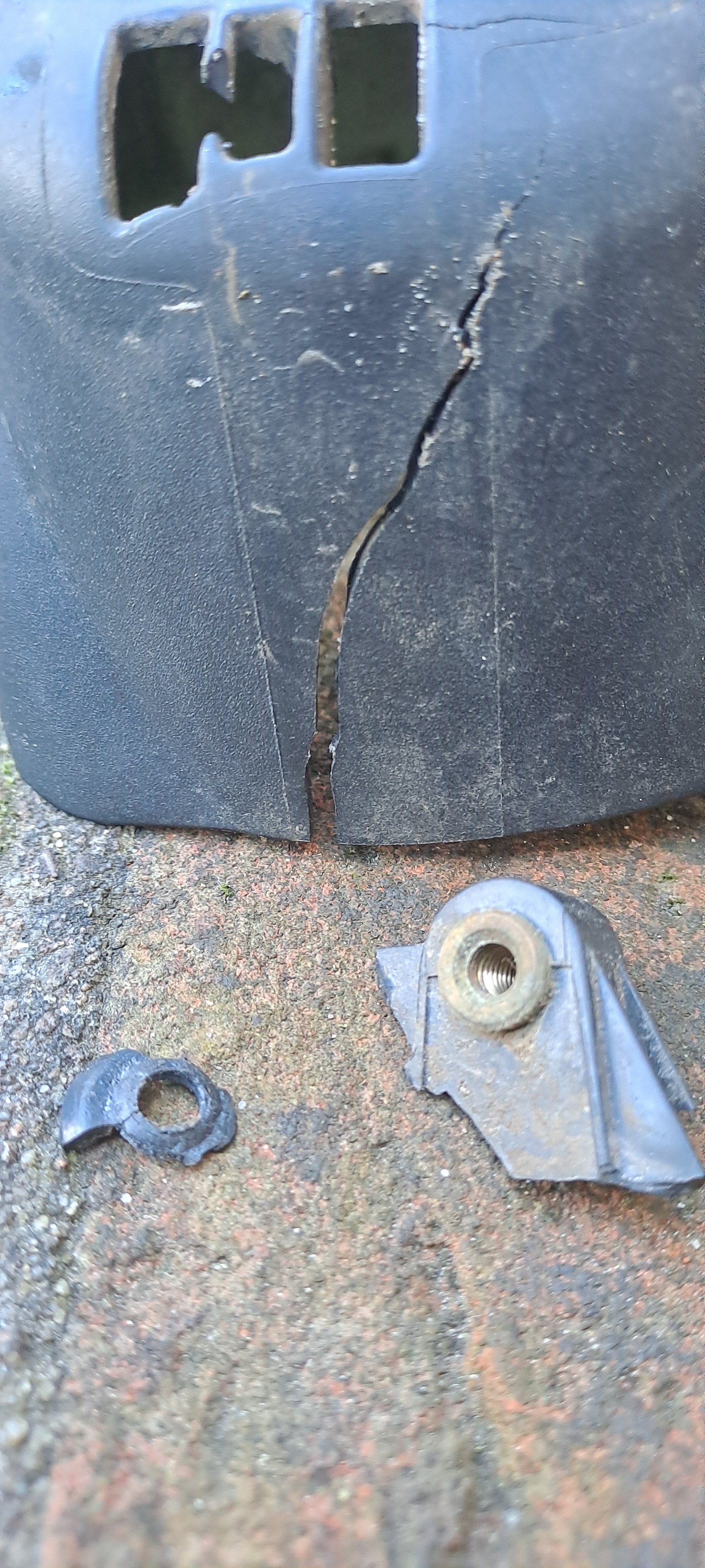 Old broken Bosch motor cover 