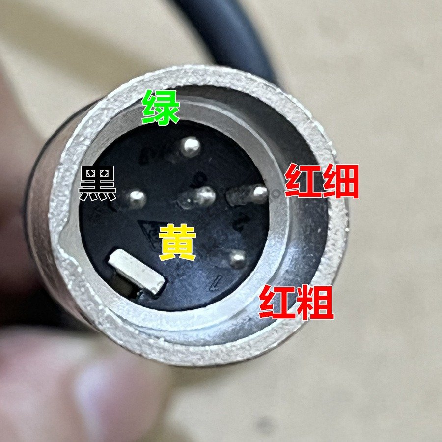 xlr22.jpg xlr22.jpg
