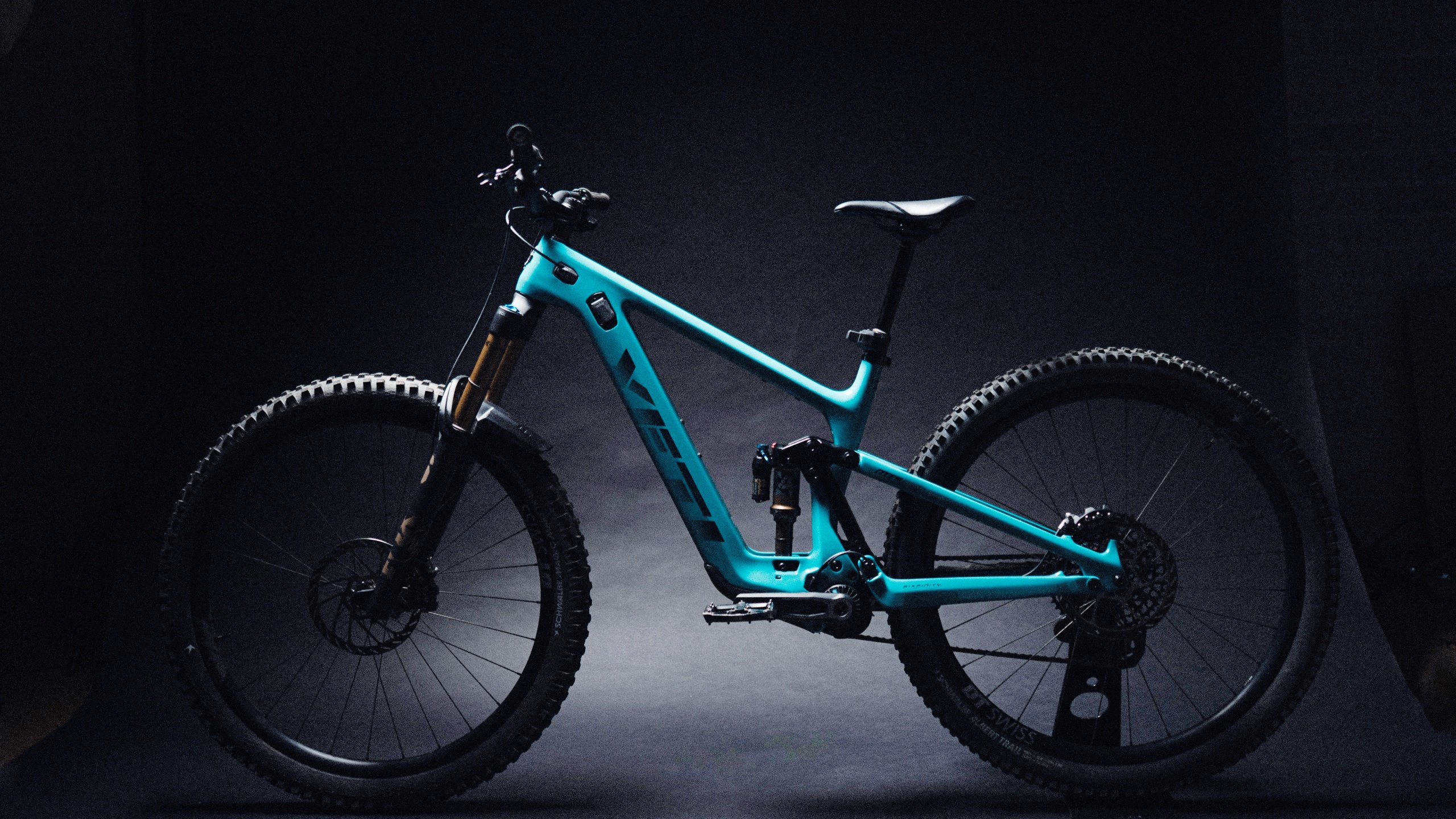 c03_Studio_Yeti_16x9.jpg