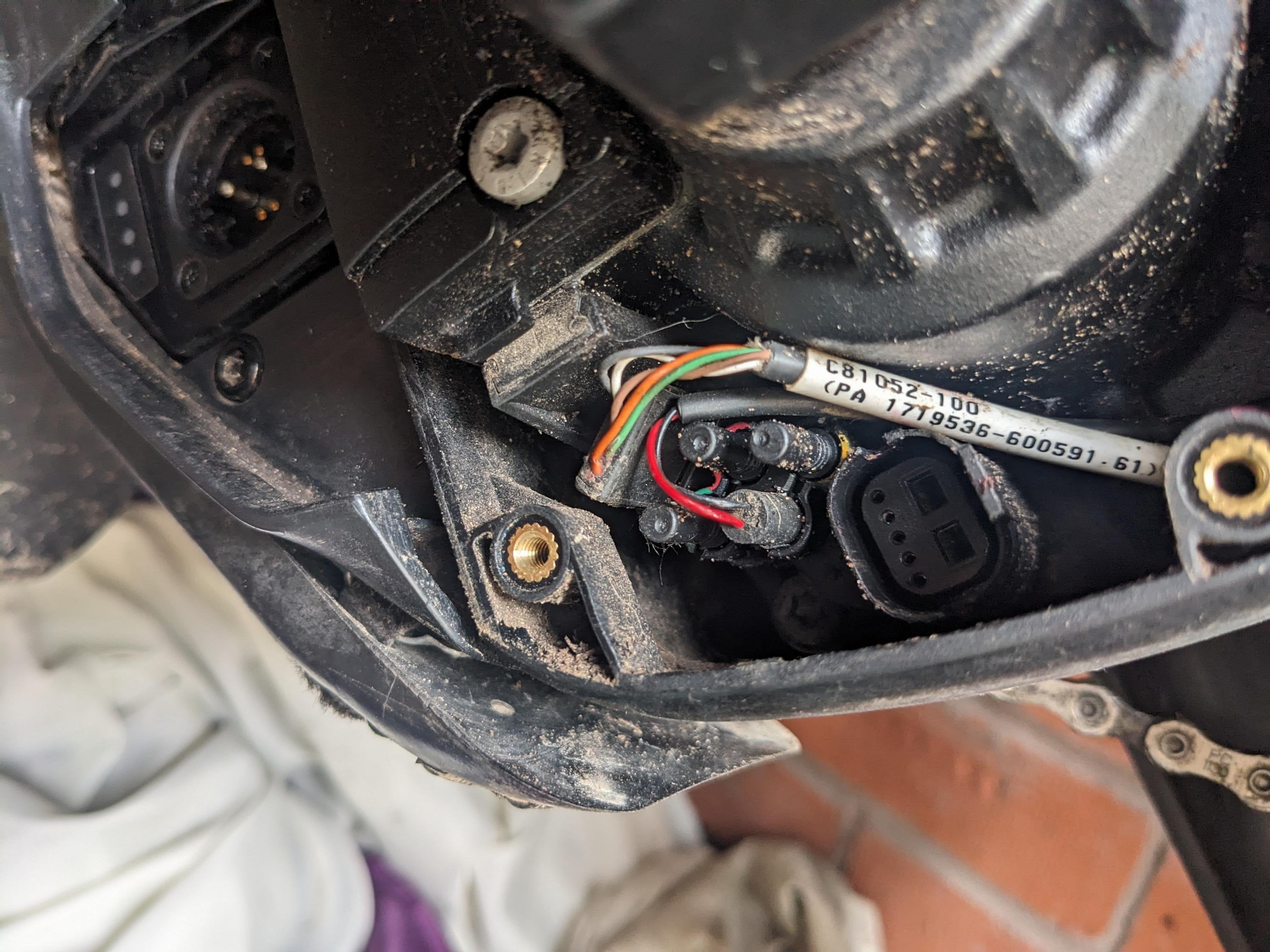 kenevo-cables.jpg
