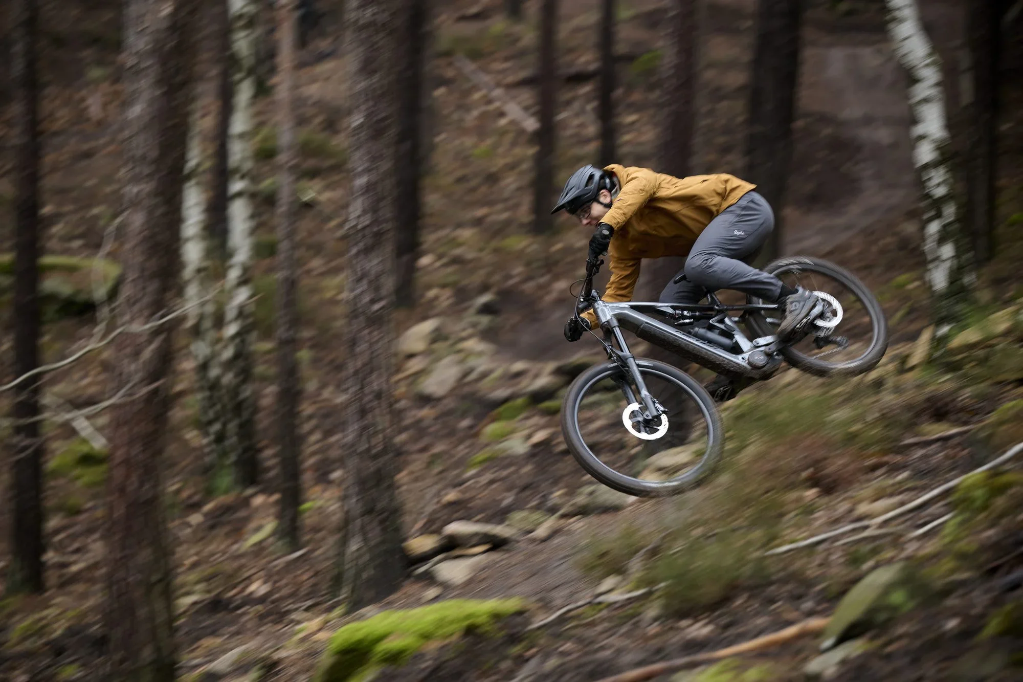 merida-etmo-outdoor-riding.webp