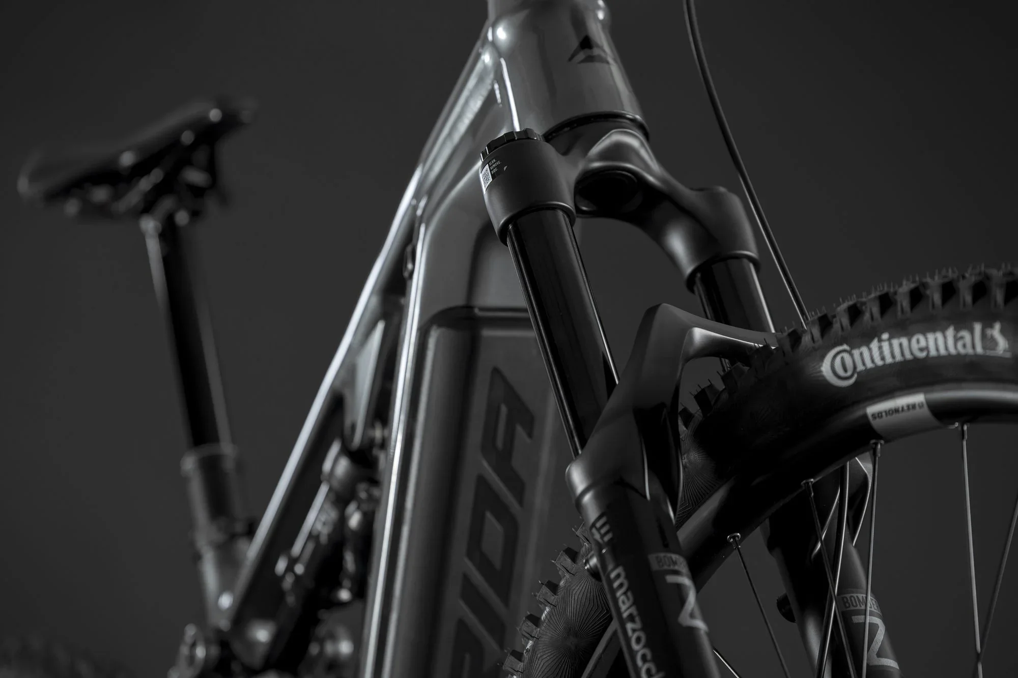 merida-etmo-headtube-detail.webp