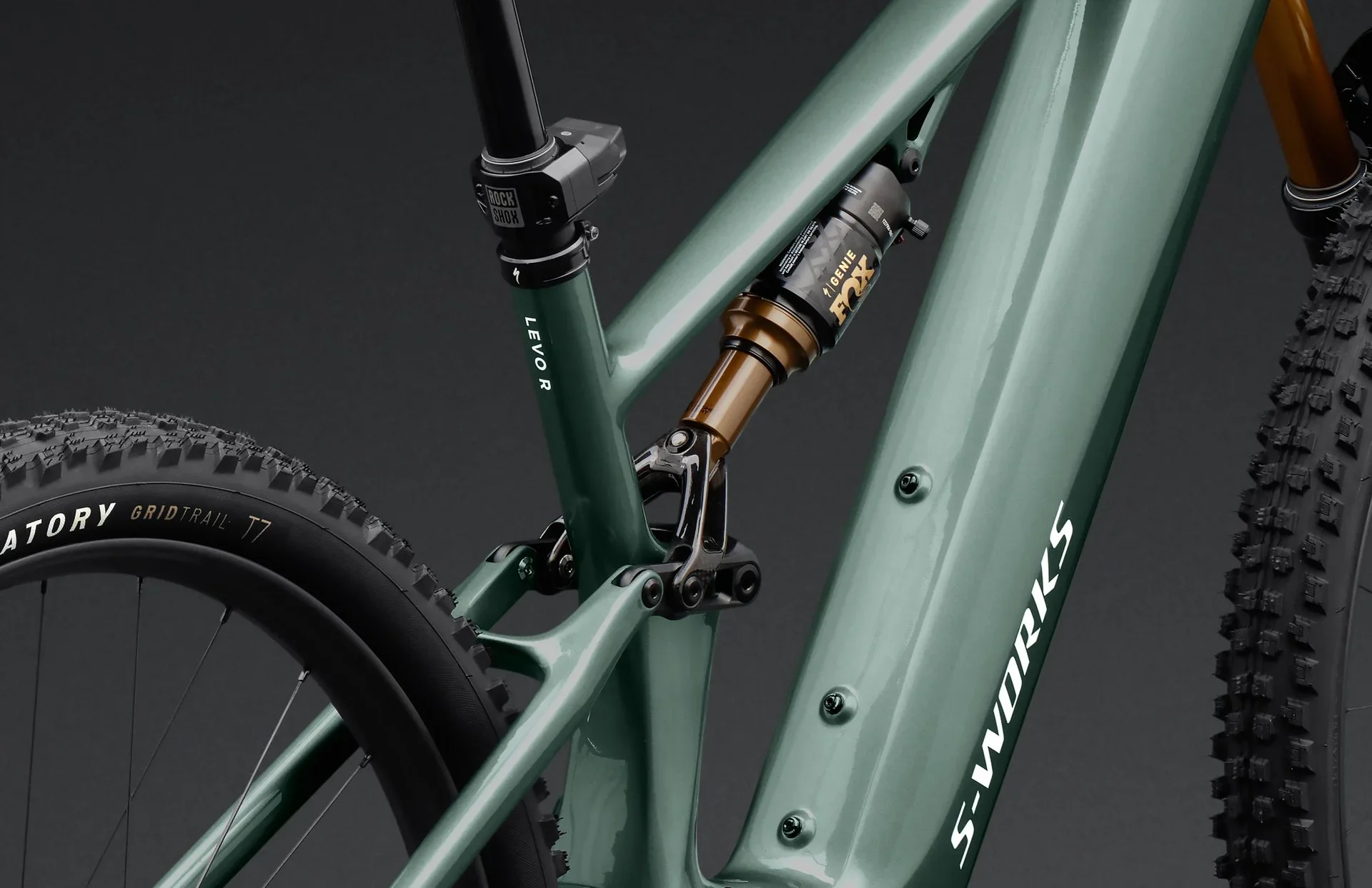 specialized-levo-rear-suspension-detail.webp
