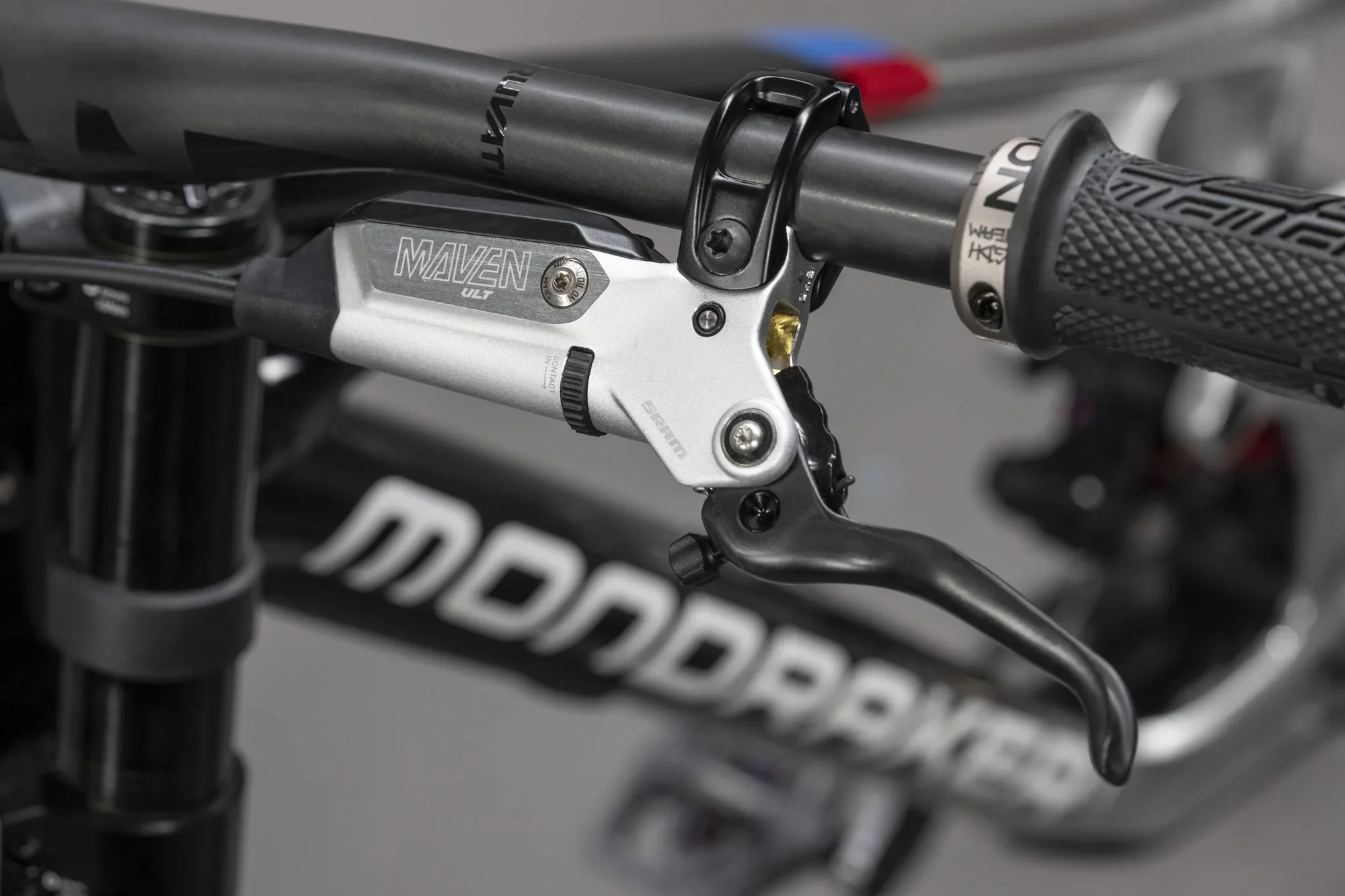 sram-maven-headtube-detail.webp