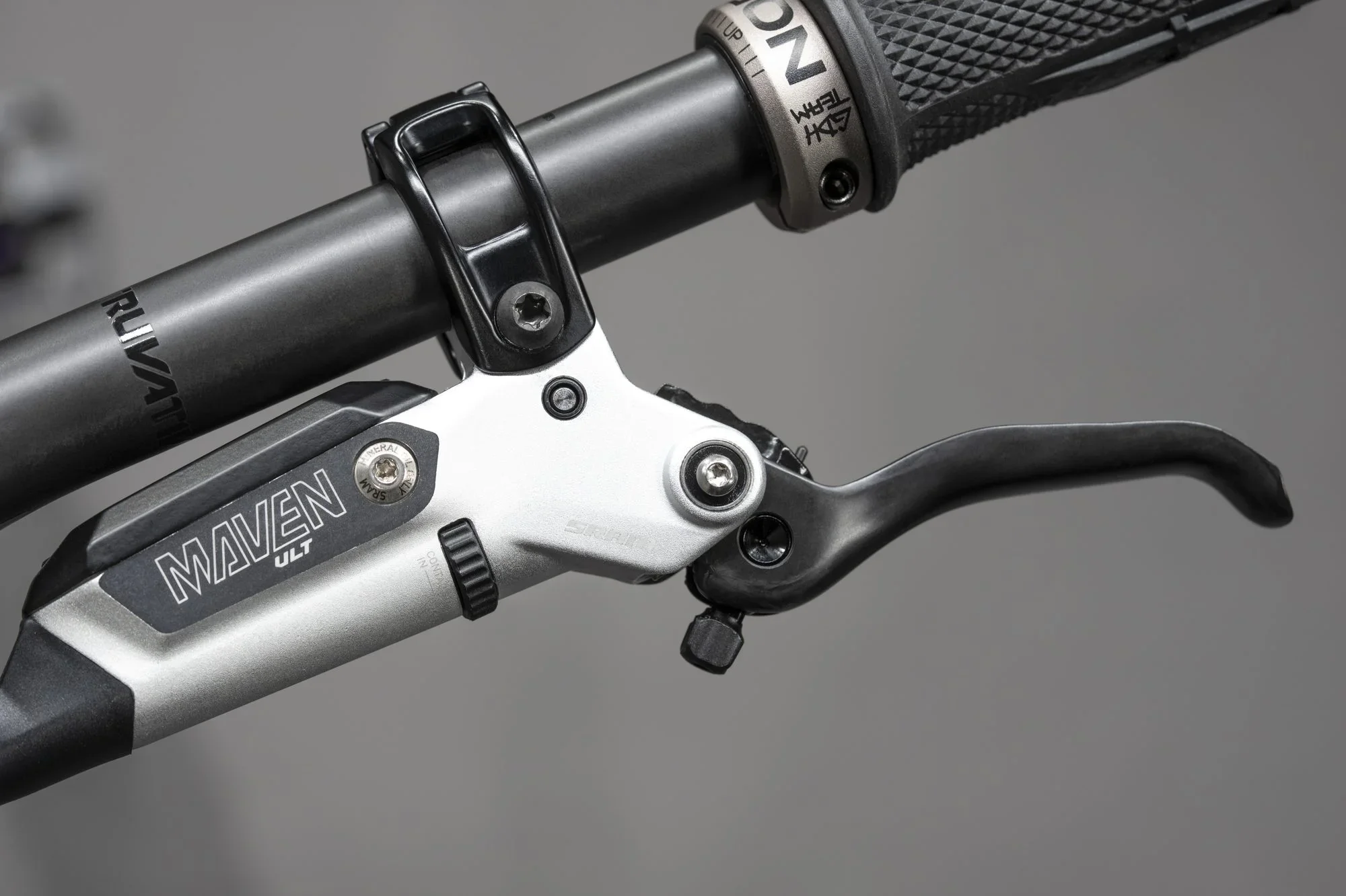 sram-maven-front-end-detail.webp