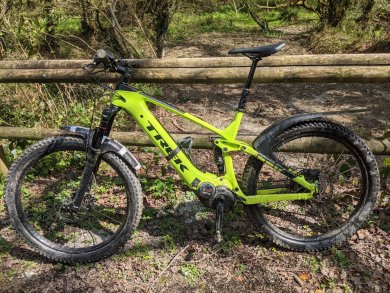bikeonfence.jpg bikeonfence.jpg