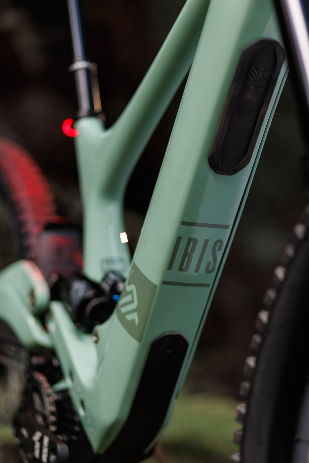Ibis_Oso_Green_Outdoor_LM(5).jpg