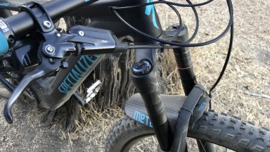 Spank Spike 777 Bars and Lyrik RC2 Fork